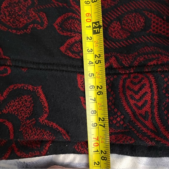 Croft And Barrow Women’s 1/4 Zip Pullover Sweater Red  Black Paisley Size XL - Picture 6 of 7